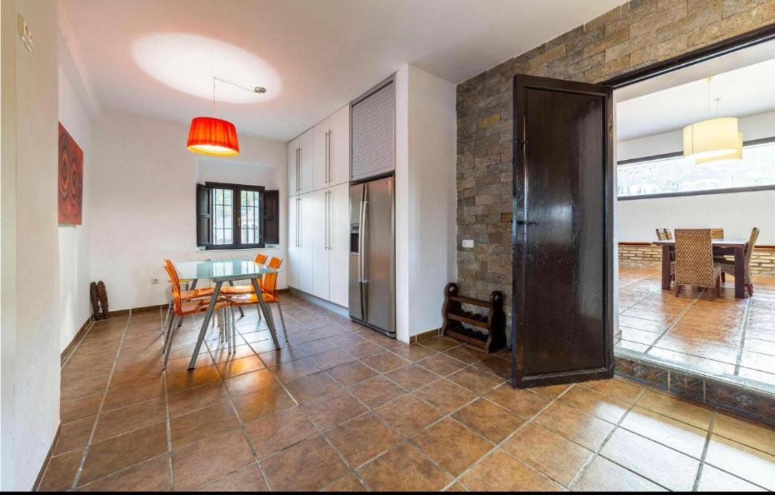 בית הארחה אלמריה 	Cortijo Andaluz Dona Adela מראה חיצוני תמונה